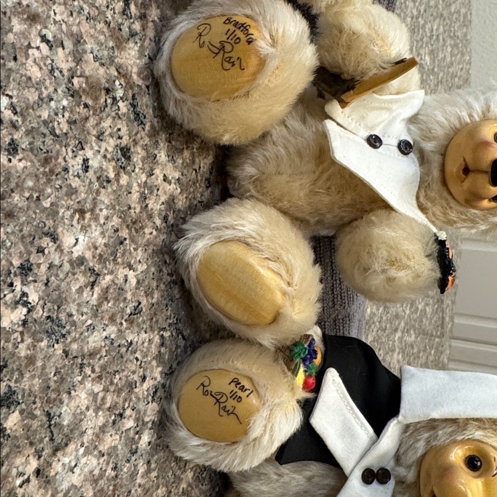 Set of Four Raikes Bears (Thanksgiving) - Picture 2 of 2
